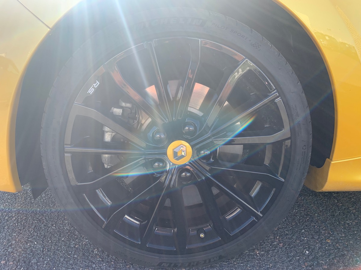 RENAULT Clio IV 200 ch | RS | Jaune Sirius | Révision complète en 03/2025 | Palettes au volant
