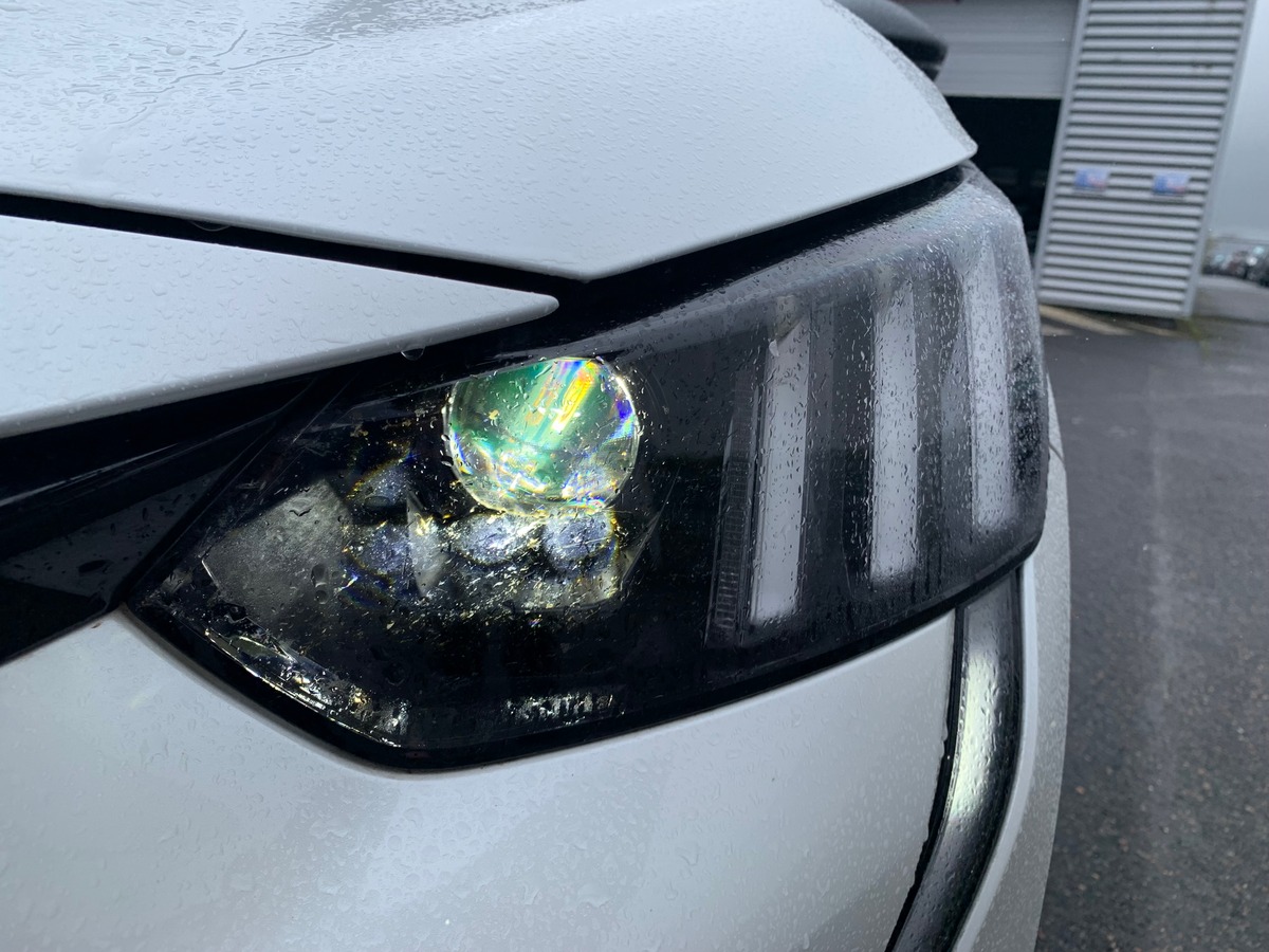 Peugeot 208 130 | GT | Toit panoramique | Caméra recul | Avertisseur angles morts | Apple car play