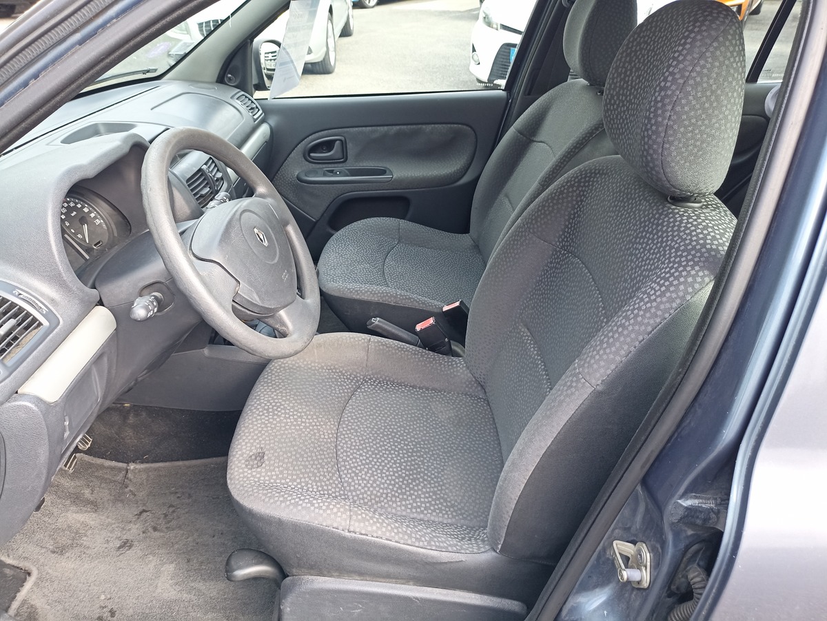 RENAULT Clio III 1.2 16S 75CV CAMPUS 5 PORTES