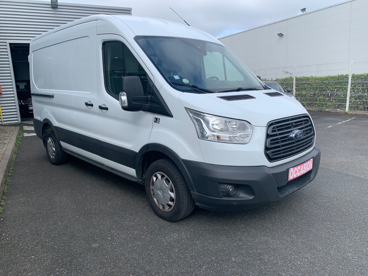 Ford TRANSIT 130 ch | Attelage | Régulateur de vitesse | Bluetooth | Plancher bois et latérale