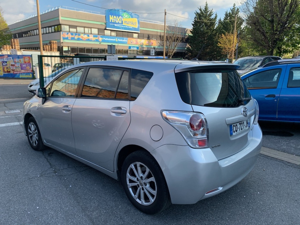 Toyota Verso 2.0 D-4D 128 CH 1rs mains en 4XCBL