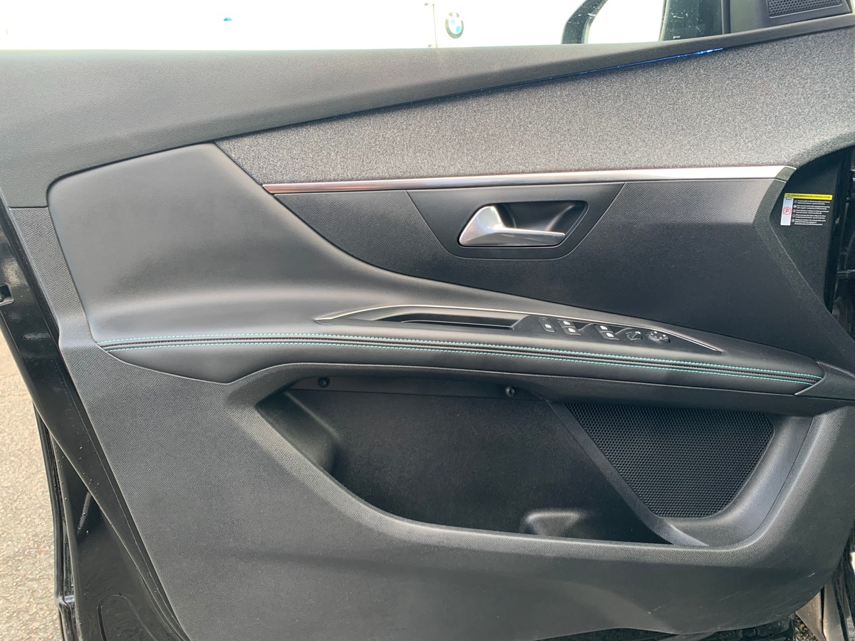 Peugeot 5008 130 ch | 7 Places | Allure Pack | Apple Car Play et Android Auto | Caméra de recul