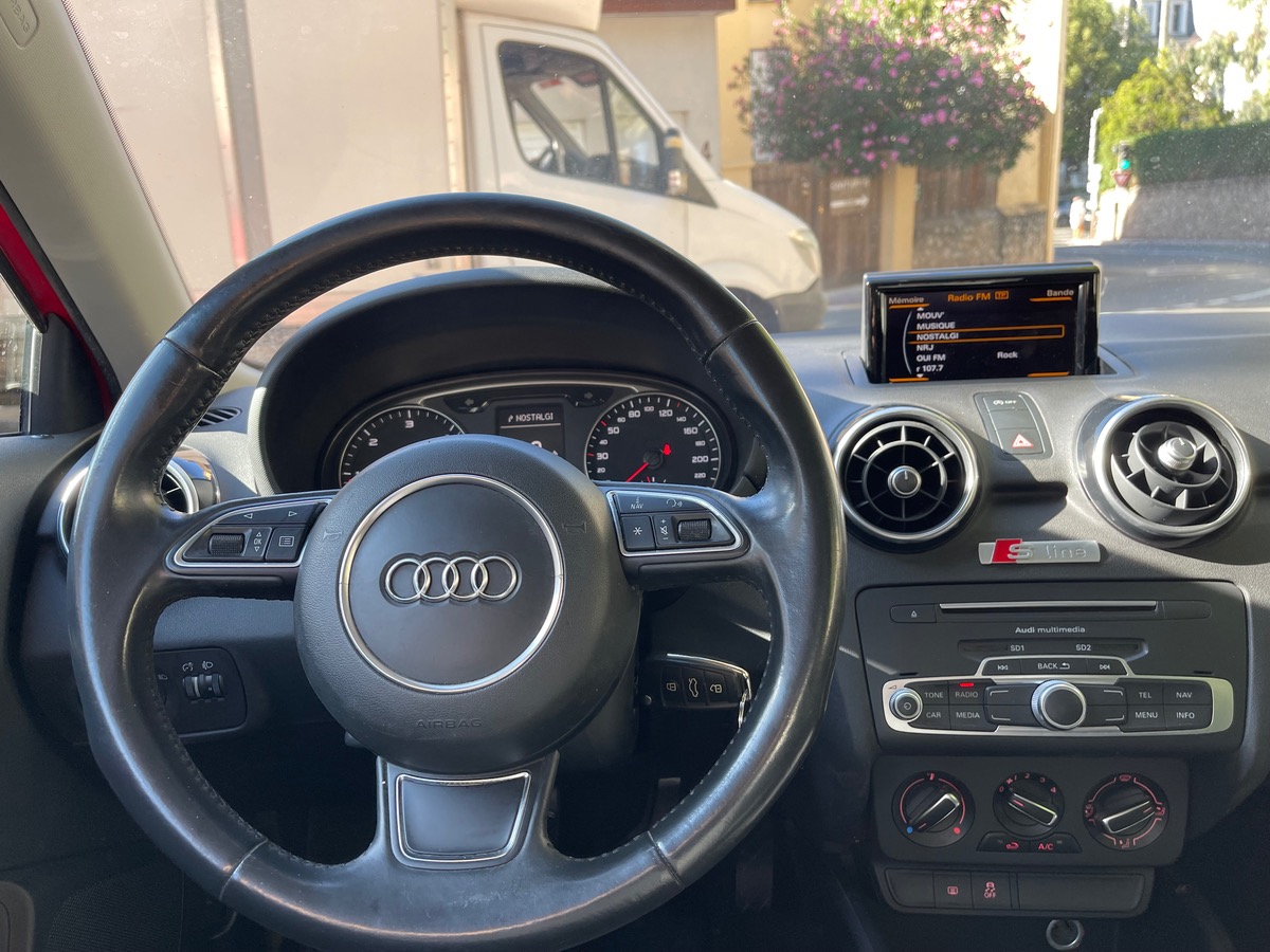 Audi A1 1.4 TDI 90 CV / Phase 2 / S Line / Embrayage Neuf / Jantes S Line