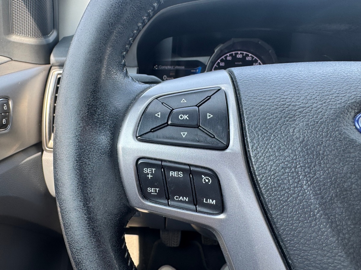 Ford Ranger 200 chevaux | Limited | Double Cabine | 5 places | GPS | Régulateur vitesse | Hard Top