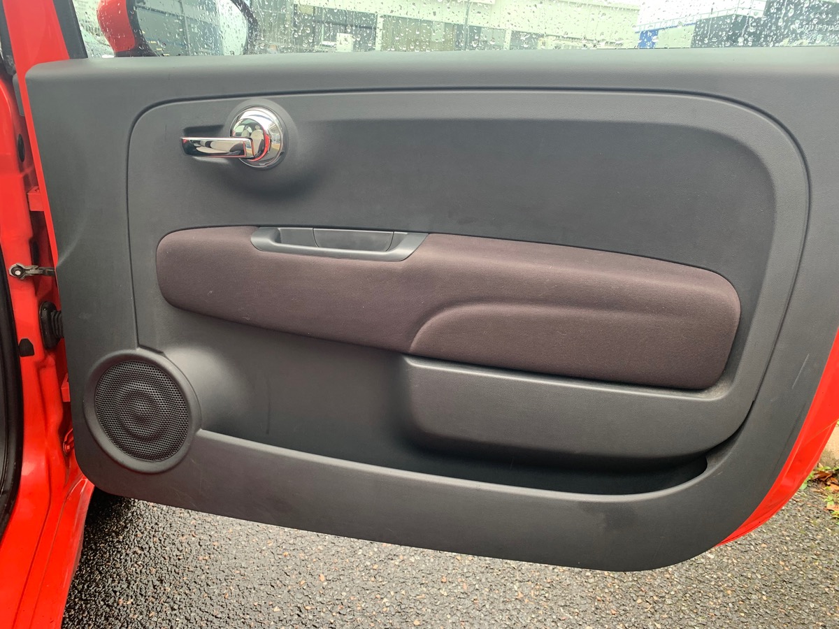 Fiat 500 85 ch | LOUNGE | Uconnect Radio 5" NAV LIVE | Radar de stationnement AR | Toit panoramique