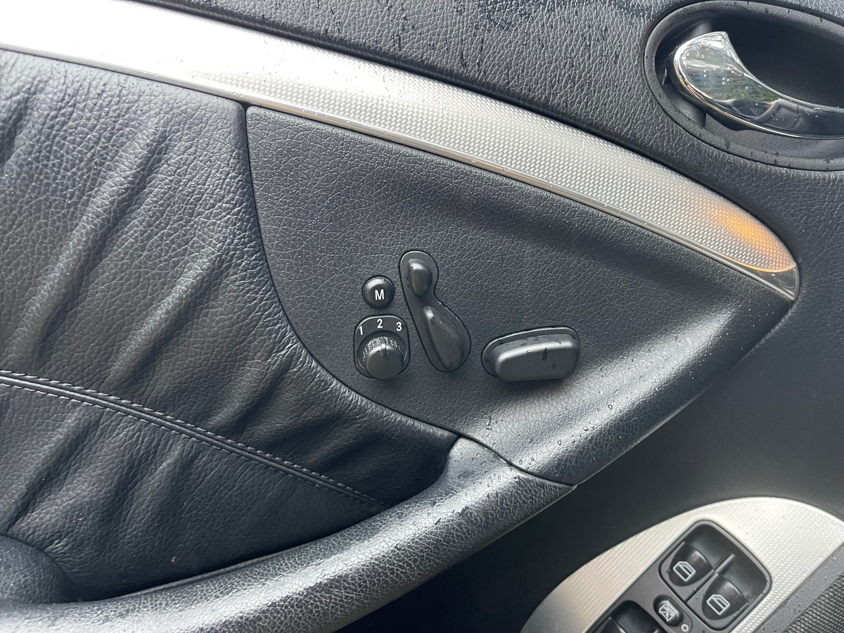 Mercedes Benz CLK Cabriolet 320 CDI 3.0 V6 224 CV / Avant Garde / Intérieur Cuir / GPS / Radar