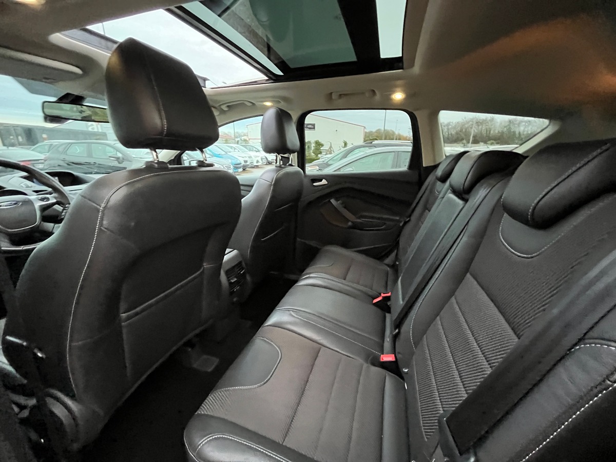 Ford Kuga II 2.0 TDCi 4x4 Powershift 150 ch TITANIUM boite automatique