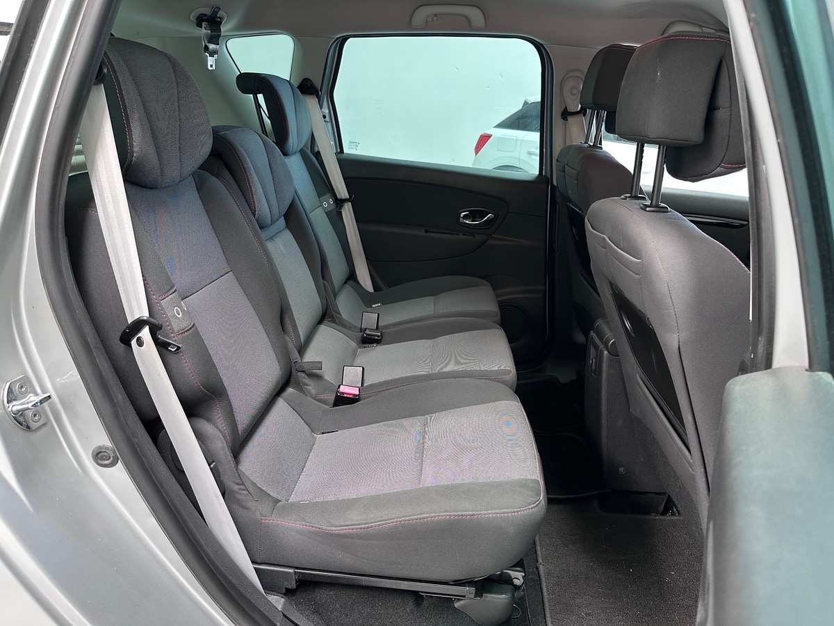 RENAULT Scenic III (3) 1.5 DCI 110 BOSE EDC