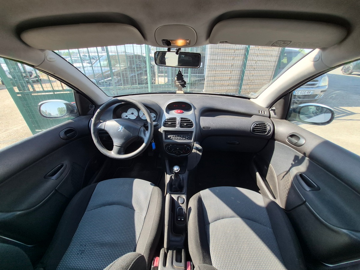 Peugeot 206 1.4 75 STYLE