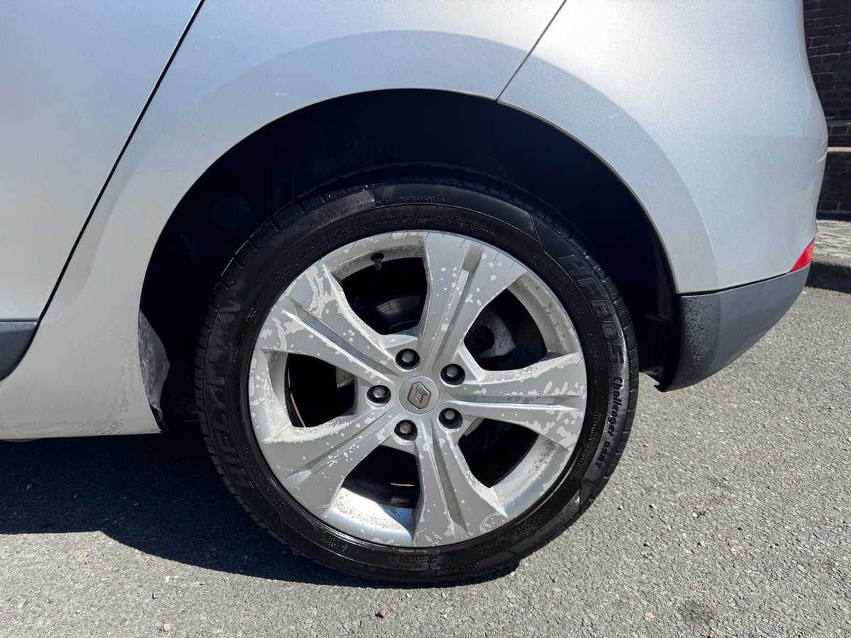 RENAULT Megane III 1.5 DCI 110CH EXPRESSION