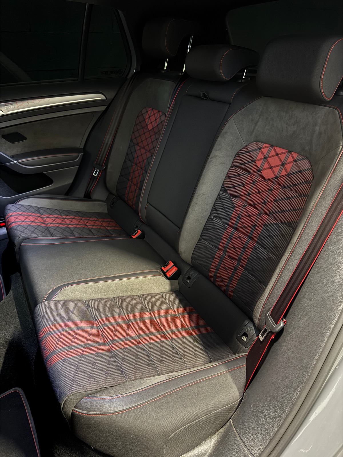 Volkswagen GOLF 7 GTI TCR 2.0 TSI 290CH DSG7 PURE GREY