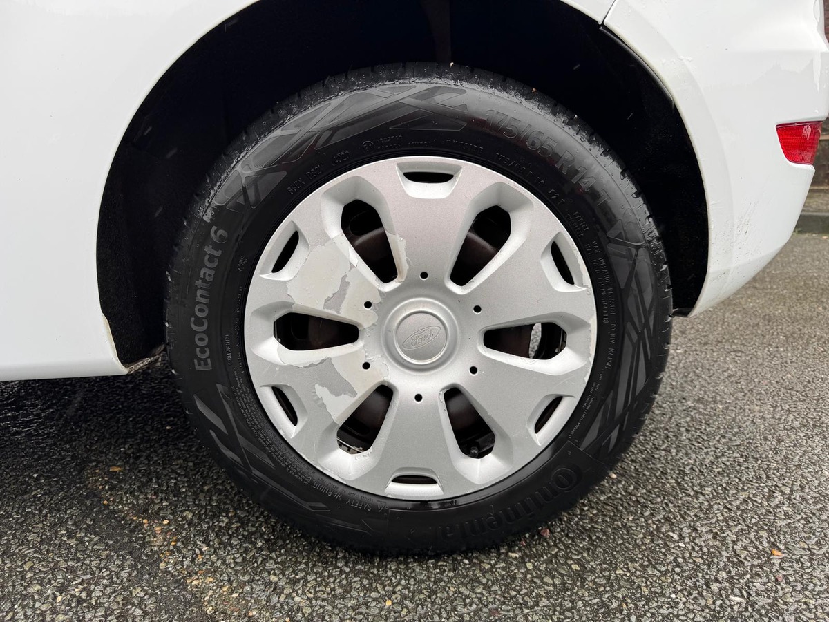 Ford Fiesta 1.4 TDCi 68 Ambiente - Révisée - Garantie