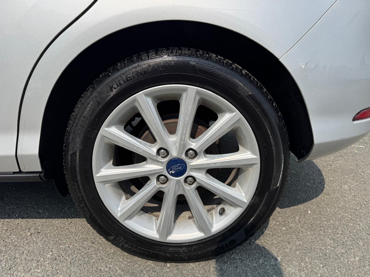 Ford B-max 1.0 ECOBOOST S&S  125 TITANIUM- DISTRIBUTION NEUVE