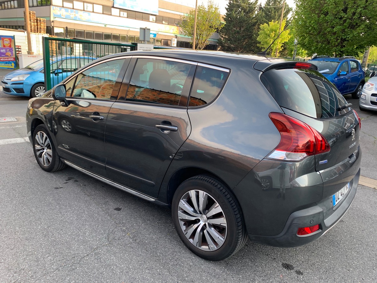 Peugeot 3008 1.6 e-HDI 120 CH alure 1er main 4foit