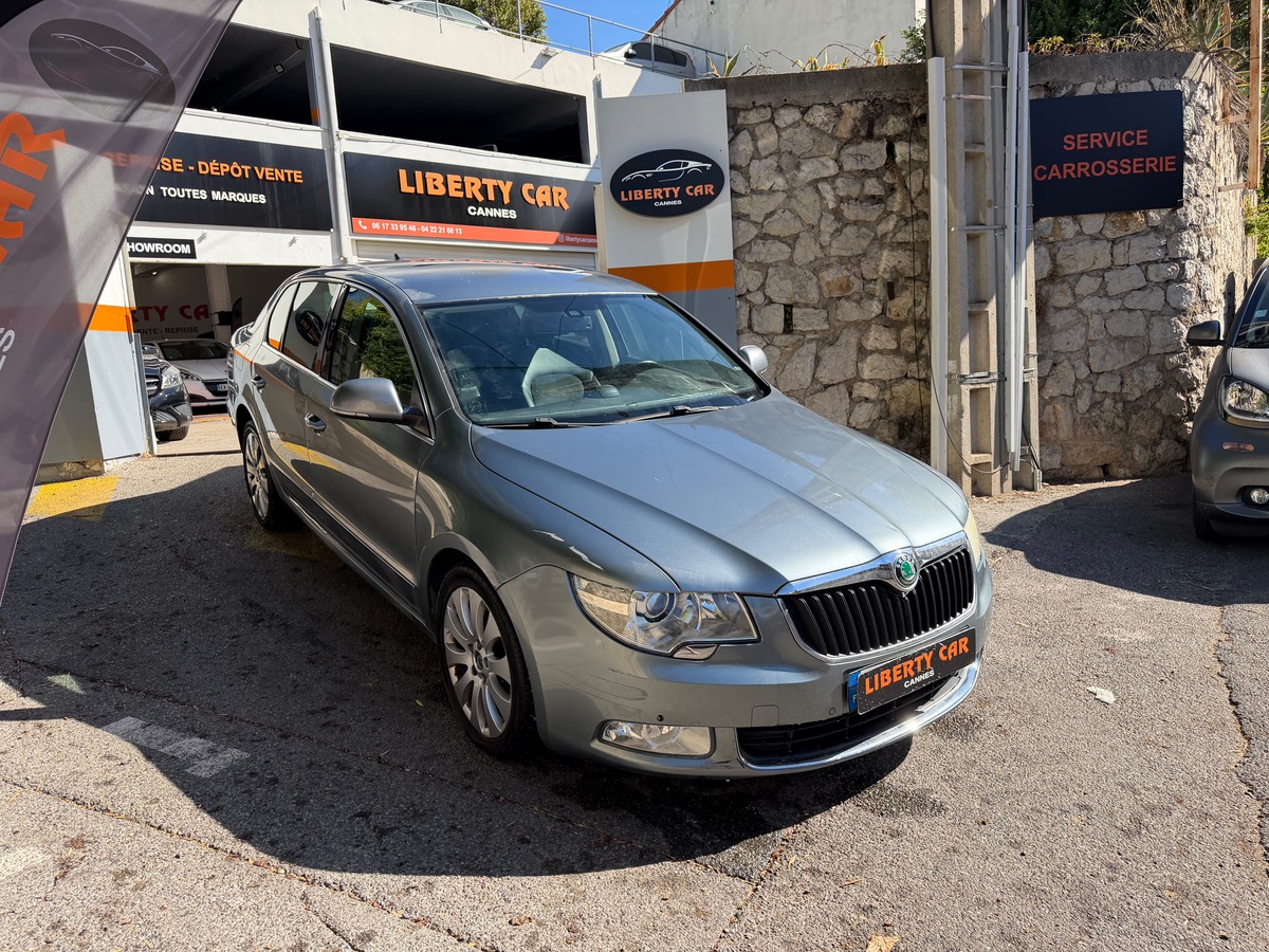 Skoda Superb 1.8 TFSI 160 CV / DSG7 / CarPlay / Elegance / Cuir Alcantara