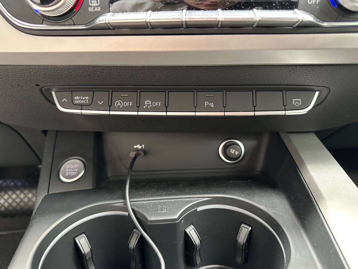 Audi A4 Avant 2.0 TDI 204 S TRONIC ADVANCED Garantie constructeur 07/2027