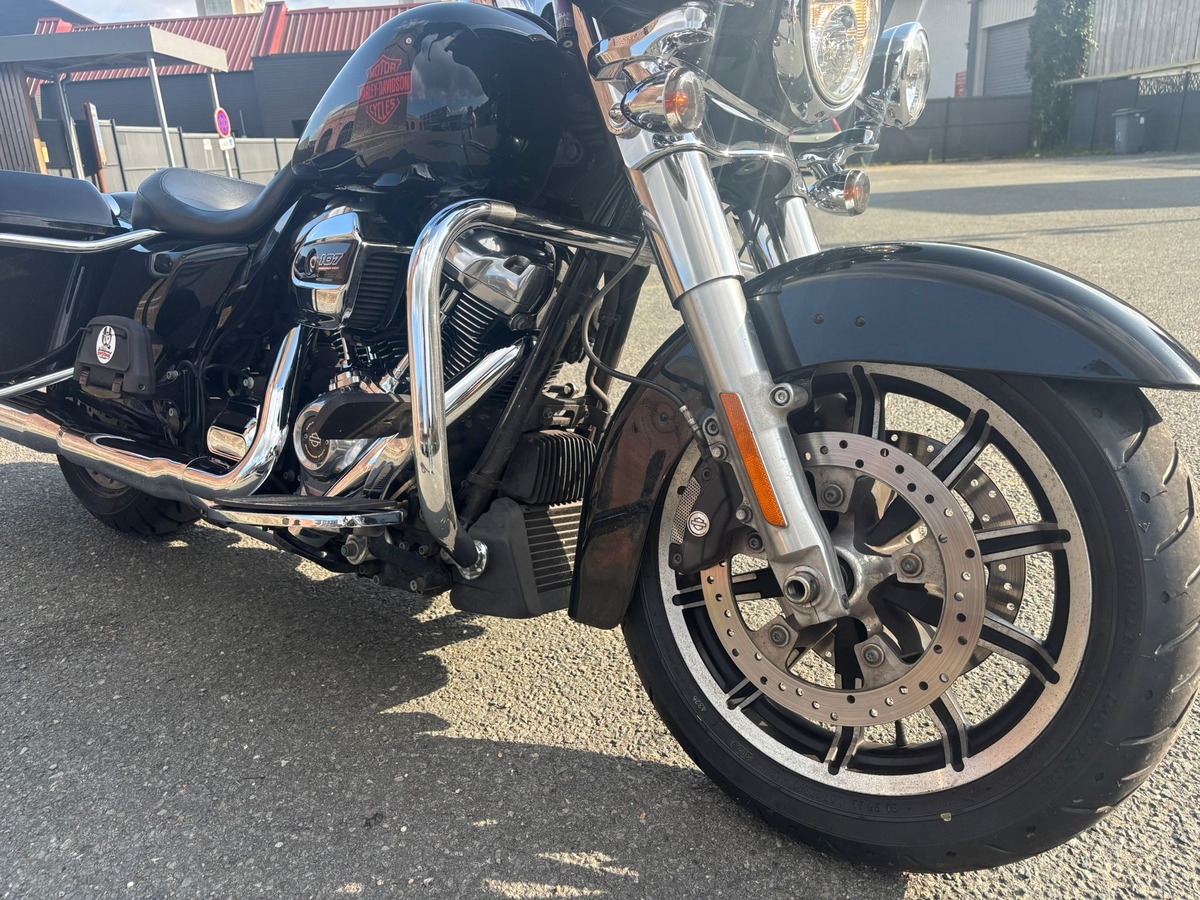 Harley Davidson Electra Glide Standard FLHT - Entretien complet HD