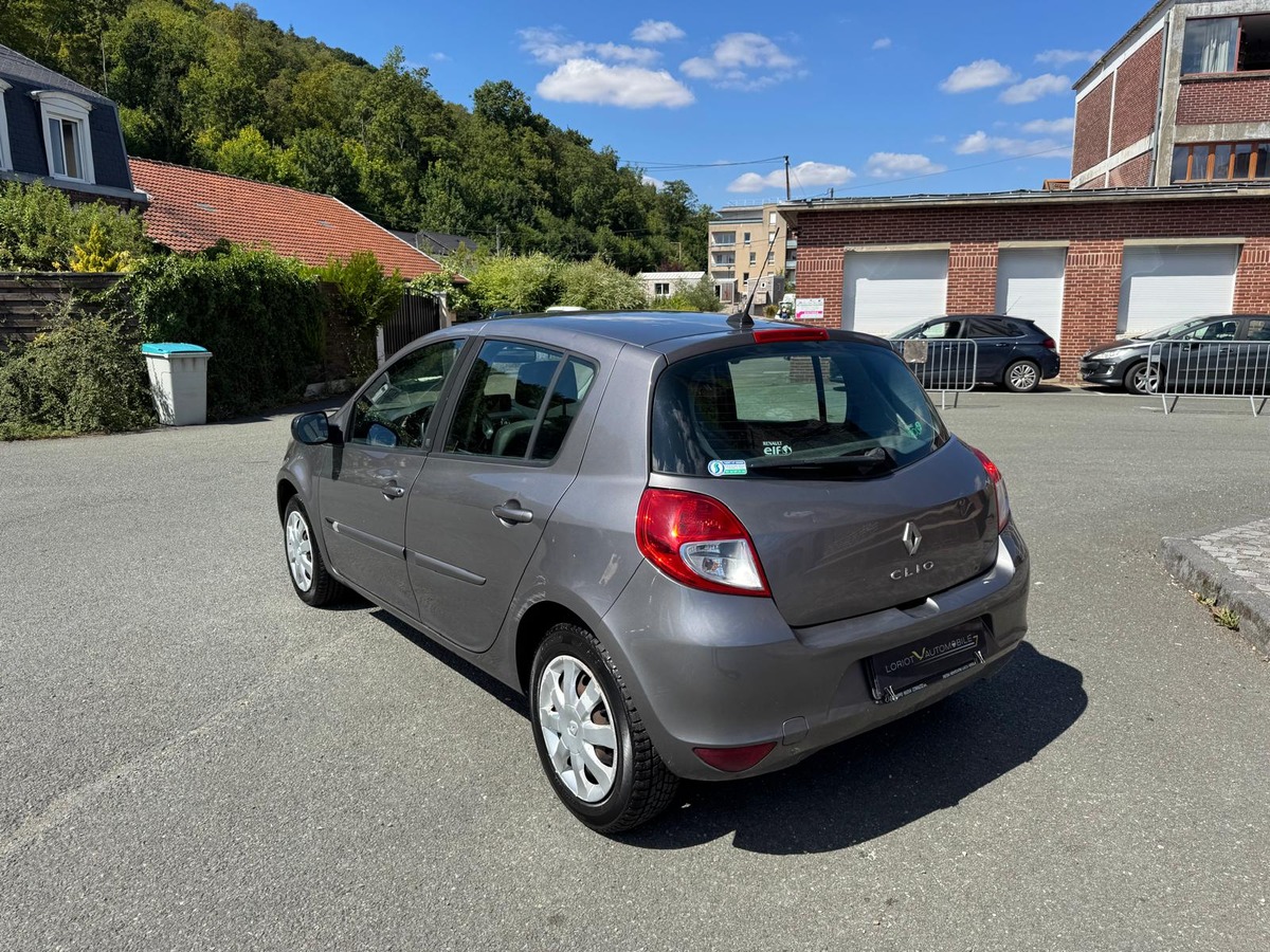 RENAULT Clio III 1.2 75ch 5portes Edition 20 ans - Garantie