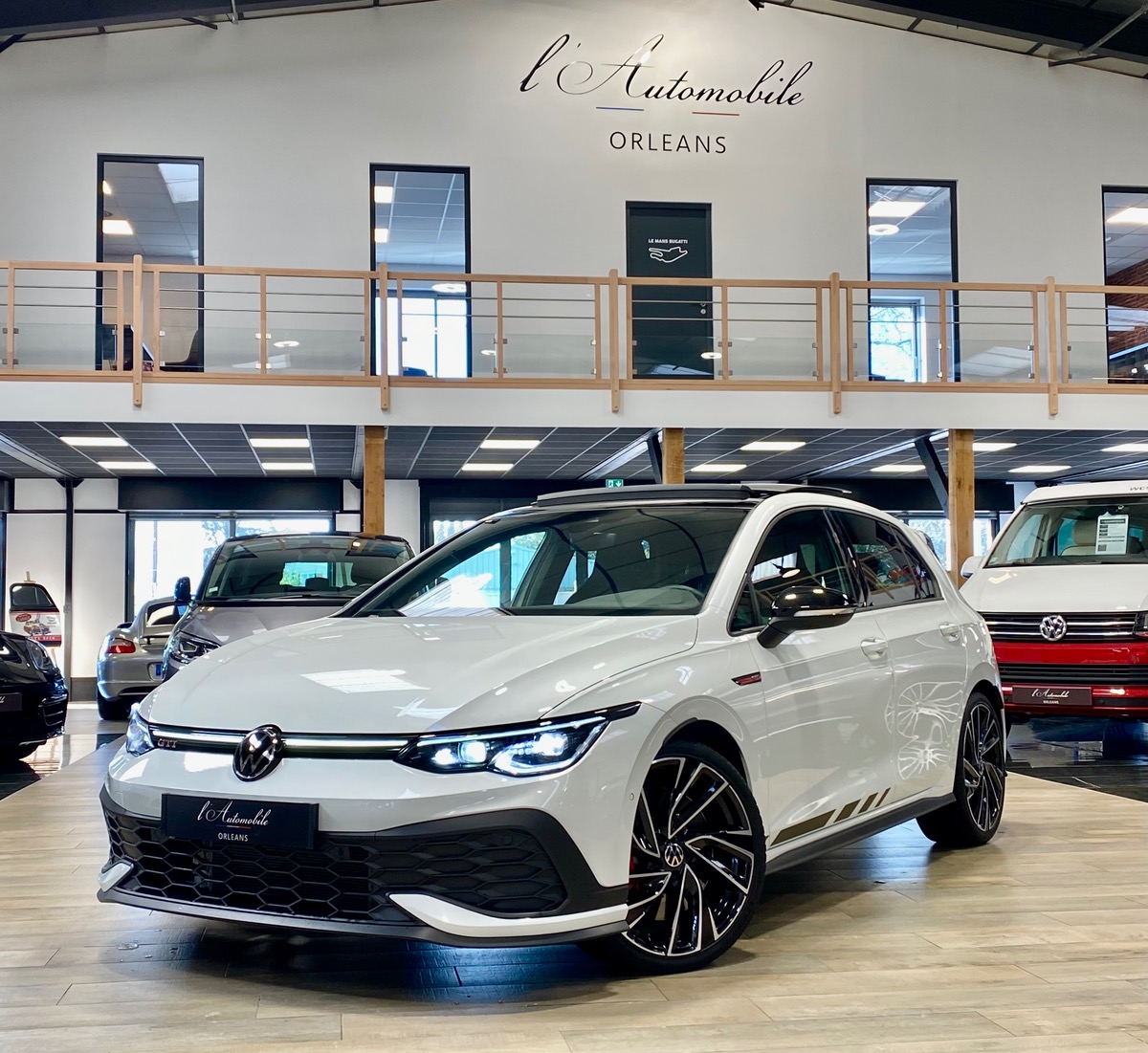 Volkswagen Golf 8 gti 2.0 TSI 300 CLUBSPORT TOE b