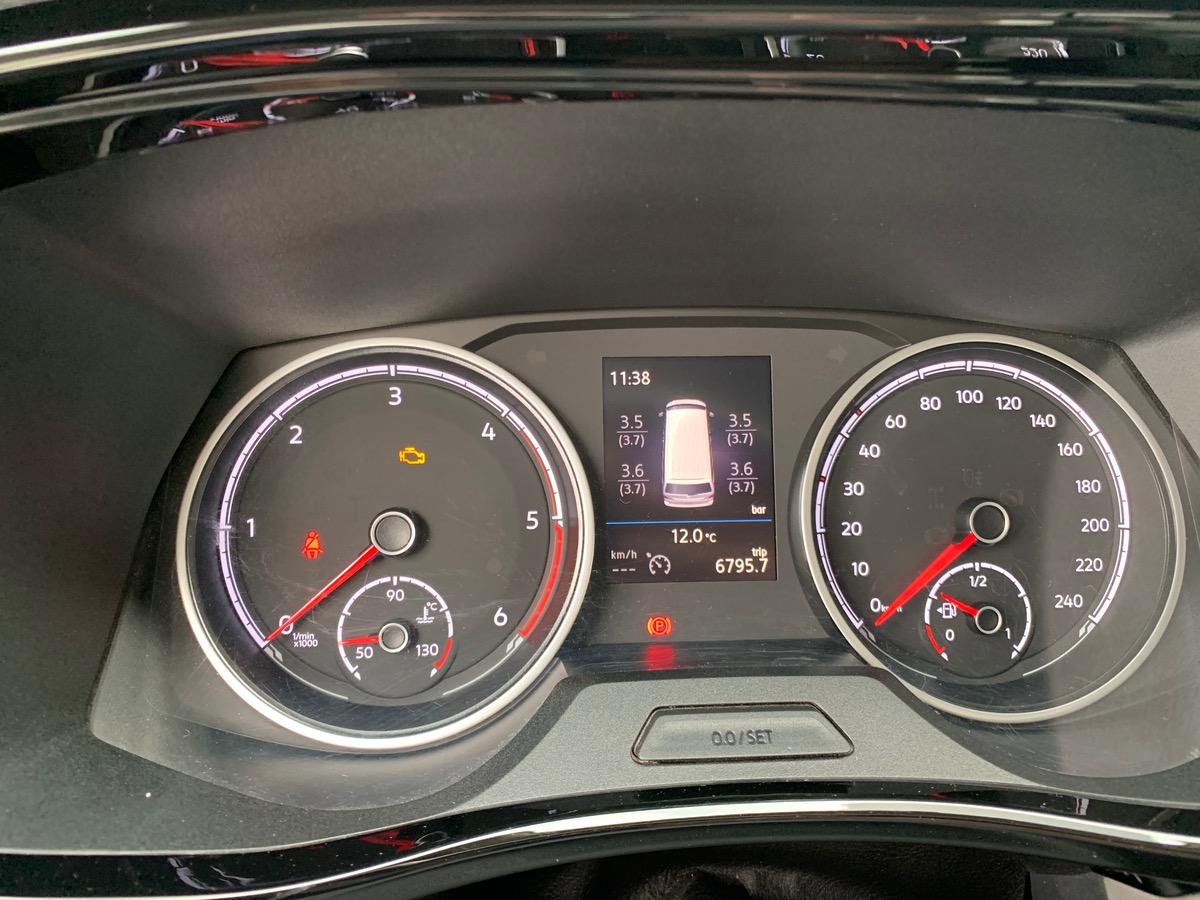 Volkswagen California 150 | COAST | Premiére Main | Attelage | Rallonge lit | Pneus Toutes Saisons