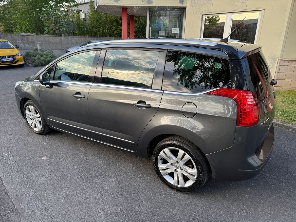 Peugeot 5008 1.6 HDI 115 CV 7 place style 4XCBL