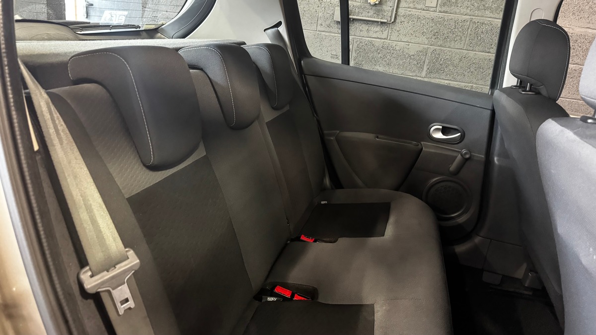 RENAULT Clio III 1.2i 75CH GPL 1ere Main