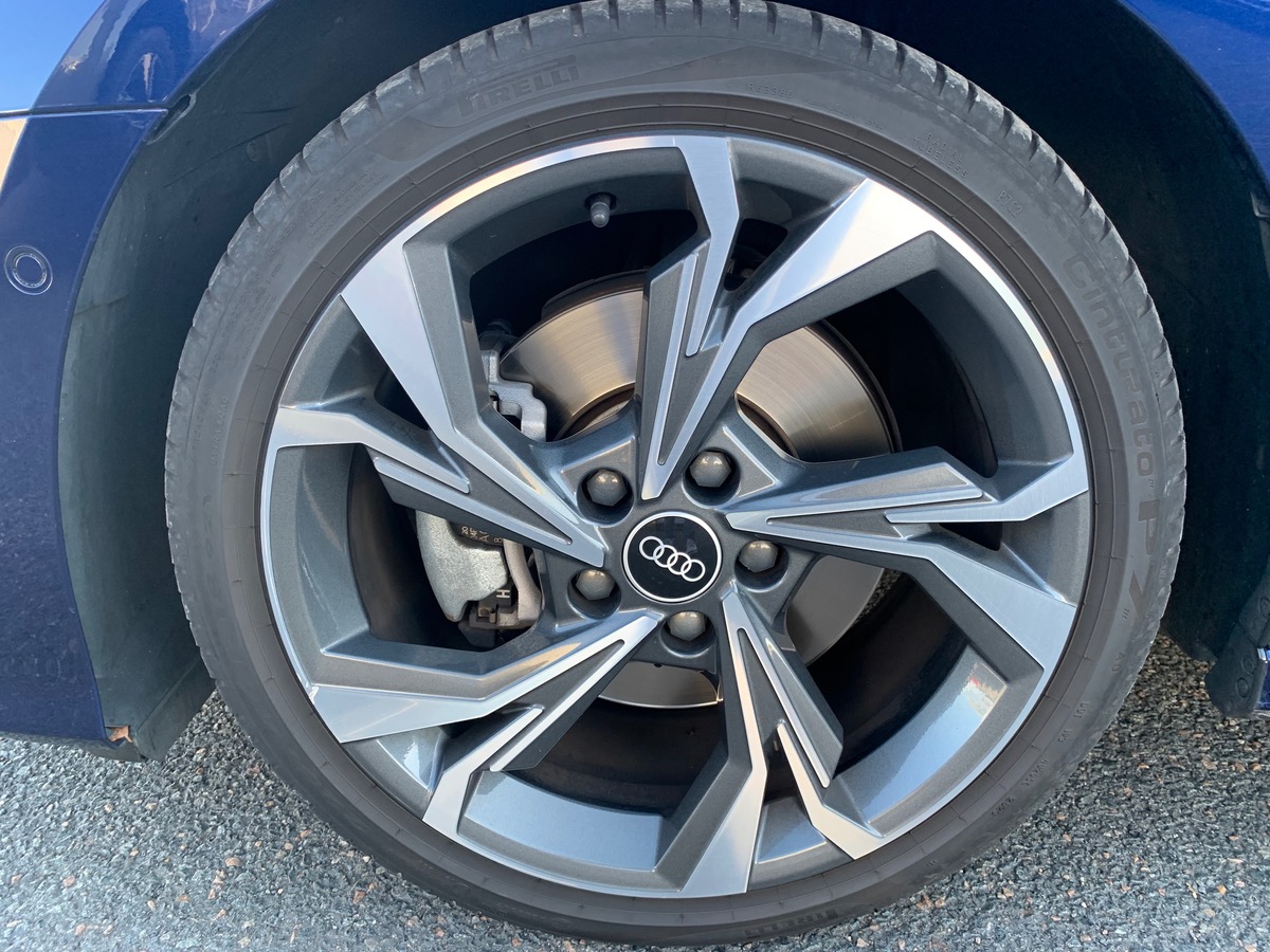 Audi A3 Sportback 150 ch | S-line | Affichage tête haute | Matrix LED clignotants dynamiques