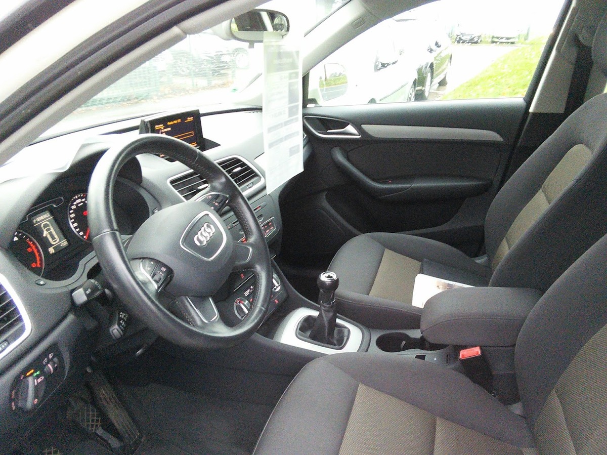 Audi Q3 2WD Série 1  2.0 TDI  DPF 140  CLIM -  1ERE MAIN - Distribution et embrayage fait