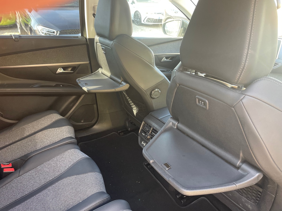 Peugeot 5008 1.5 BlueHDi EAT8 130 cv Boîte auto CARPLAY - 7 PLACES - CLIM AUTO - CAMERA DE RECUL