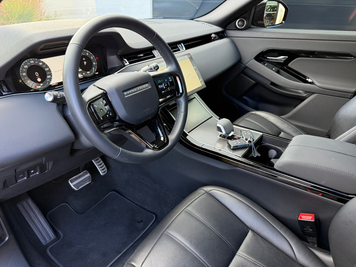 LAND ROVER EVOQUE P300E AWD DYNAMIC SE / TVA / 54683 KMS