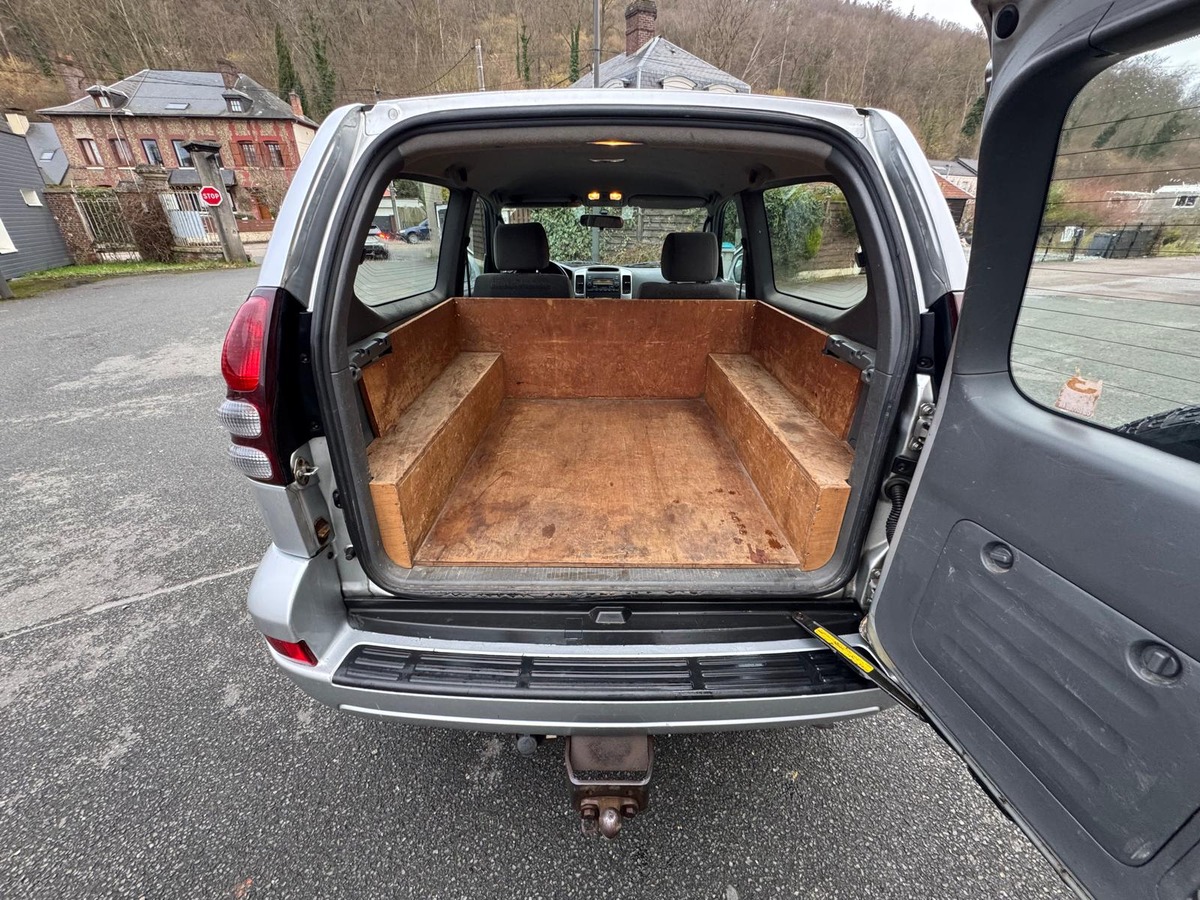 Toyota Land Cruiser KDJ125 D4-D 166 3 portes - Francais