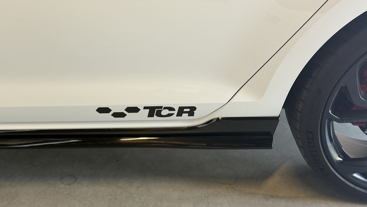 Volkswagen Golf VII - TCR / CarVertical / Echappement Akrapovic / Apple Carplay / Caméra
