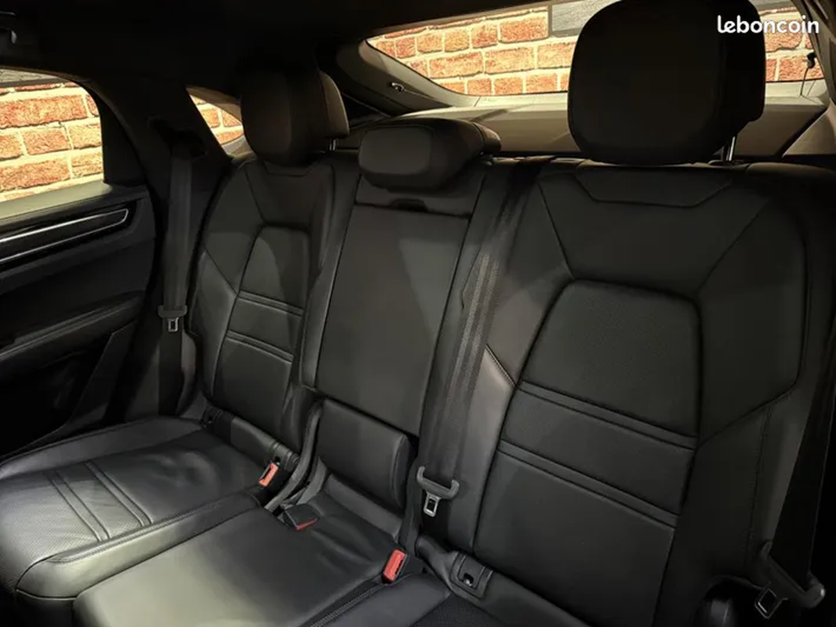 Porsche Cayenne Coupé 3.0 V6 E-HYBRID 462cv