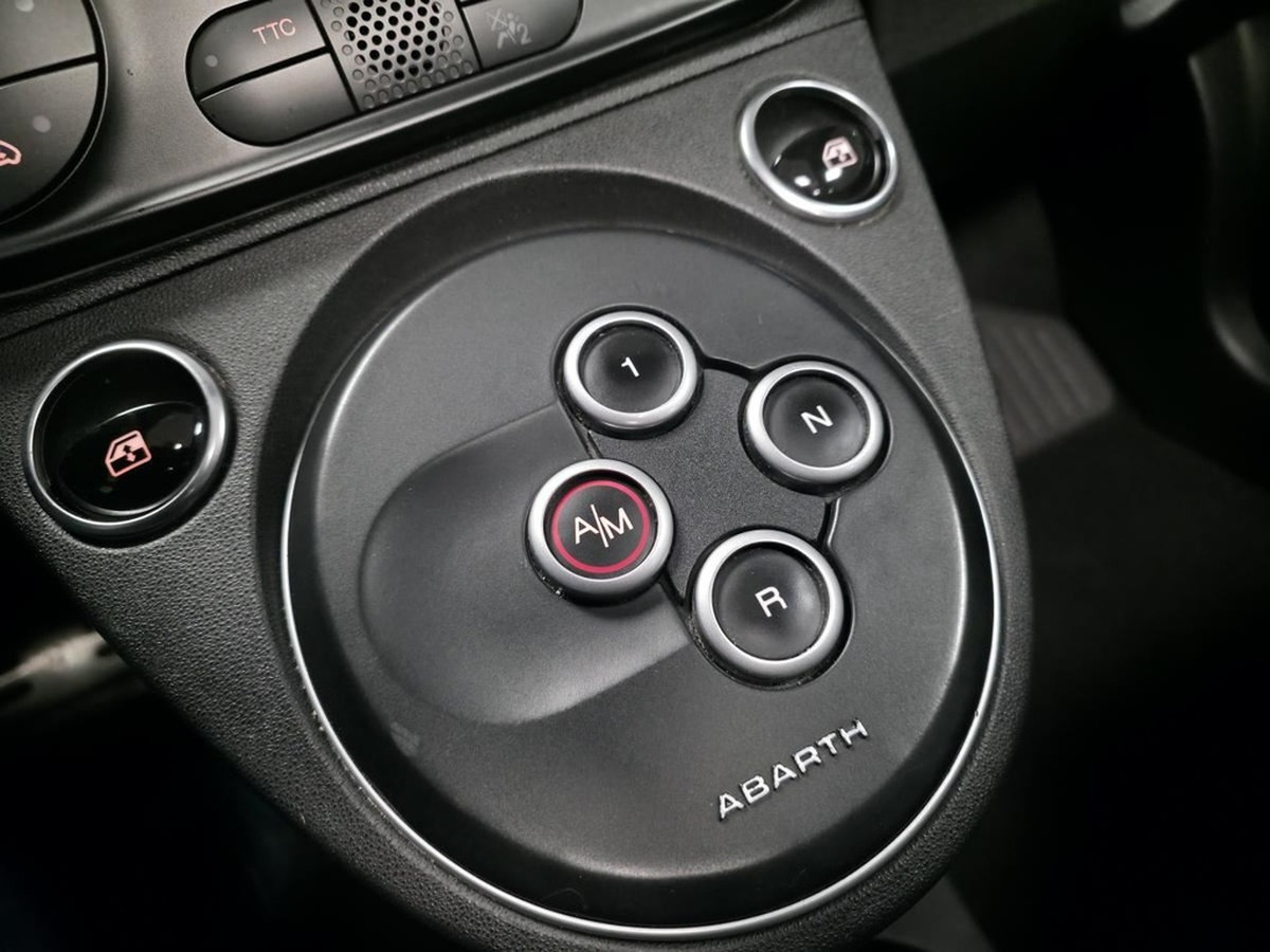 Abarth 500 1.4i 165 Abarth 595C Turismo | Ecran couleur | Mode Sport | Jantes en alliage 17"
