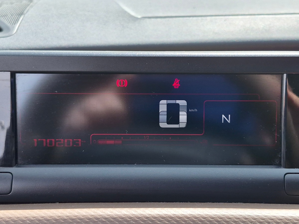 Citroën C4 Cactus 1.6 BHDI 100 SHINE ETG6