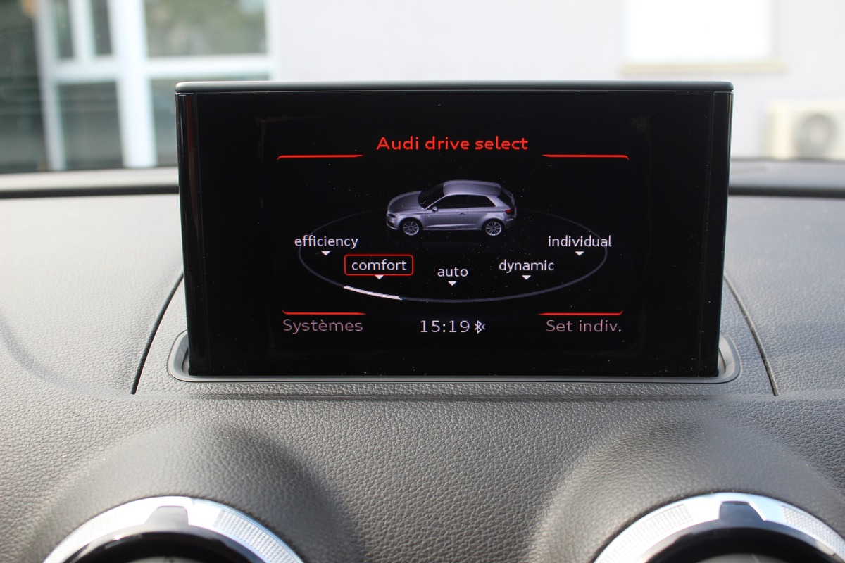 Audi A3 III 1.4 TFSi 150 ch AMBITION LUXE S TRONIC 7 + TOIT OUVRANT