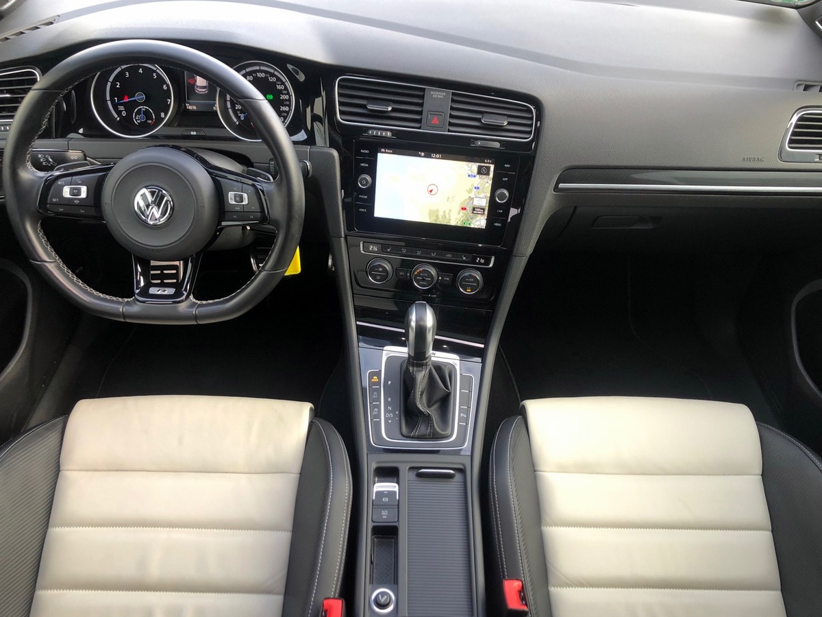 Volkswagen Golf VII 7 R 2.0 TSi 300 DSG7 4MOTION