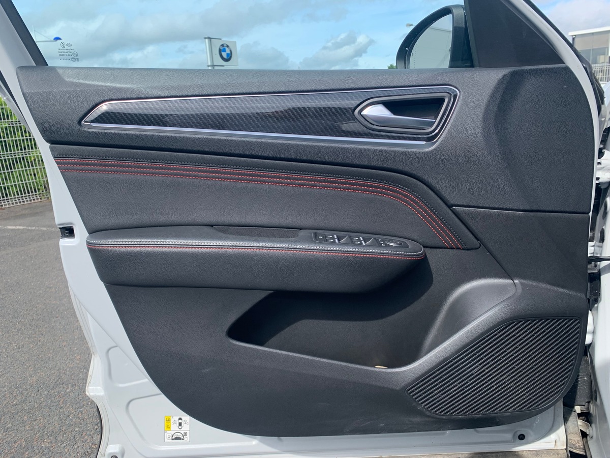 RENAULT Arkana 145 ch | RS Line | Apple car Play Android Auto | Caméra de recul | Siéges électriques