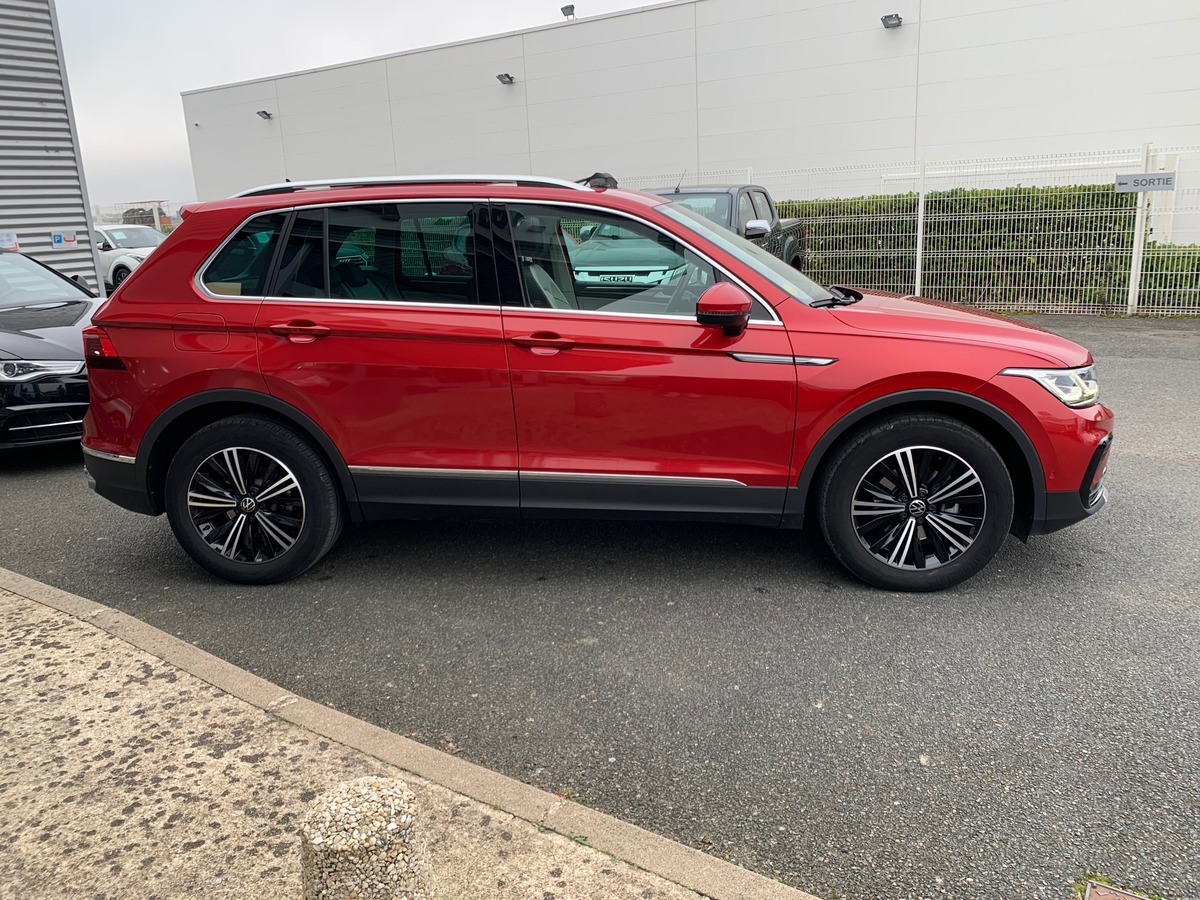 Volkswagen Tiguan 150 | ELEGANCE EXCLUSIVE | Toit ouvrant panoramique | Cuir | Caméra avant arriére