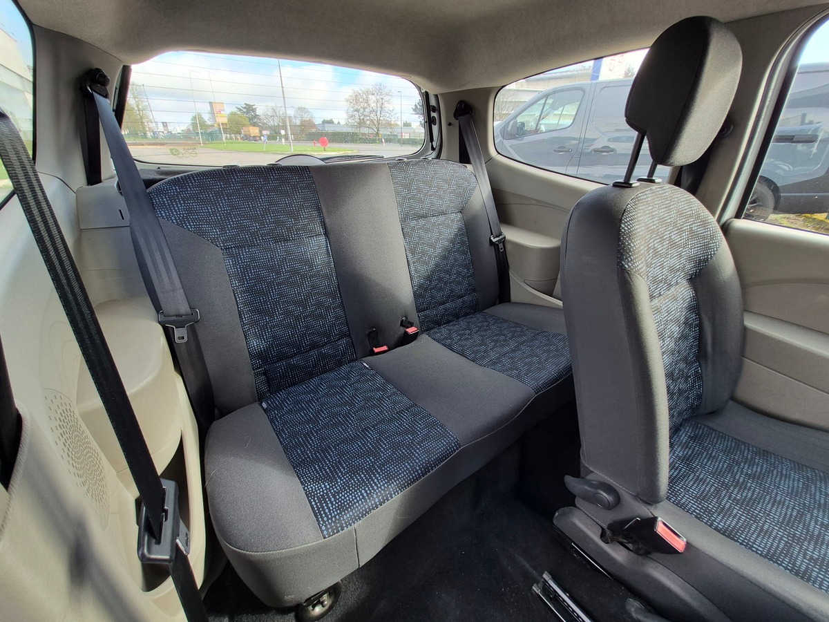 RENAULT Twingo II 1.2 60