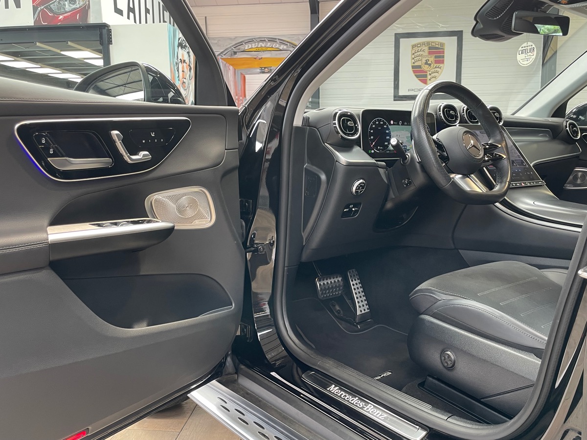 Mercedes Benz GLC 300E EQ POWER 4MATIC 9G-TRONIC - AMG LINE - ENTRETIEN CONSTRUCTEUR - 1ERE MAIN