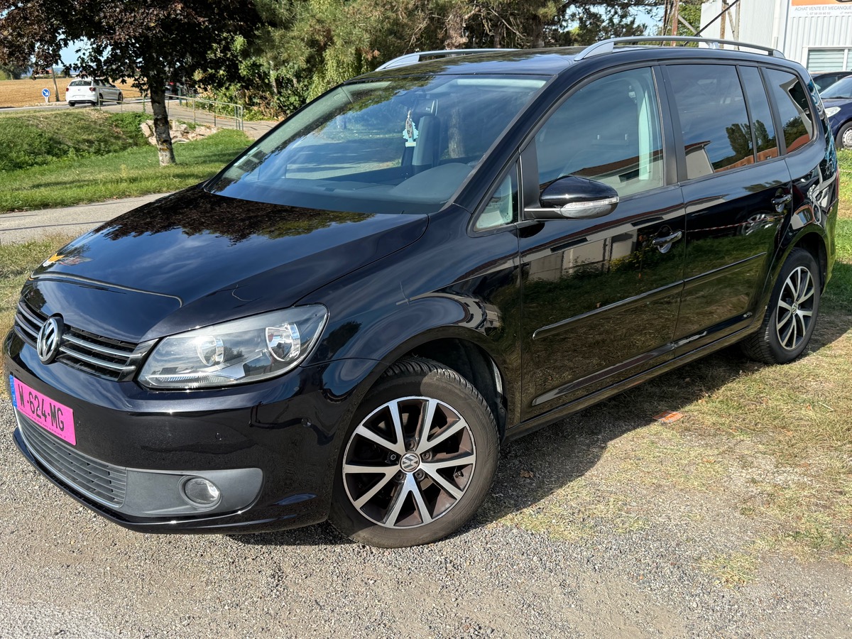 Volkswagen Touran / 1.6 TDI 105 CH / BOÎTE AUTO DSG7 / CARAT / PARK ASSIST / BT/GPS / RIEN À PRÉVOIR