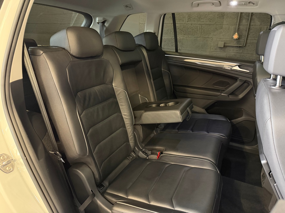 Volkswagen Tiguan ALLSPACE 2.0 tdi 4 MOTION CARAT FULL CockPit / Toit Panoramique Ouvrant