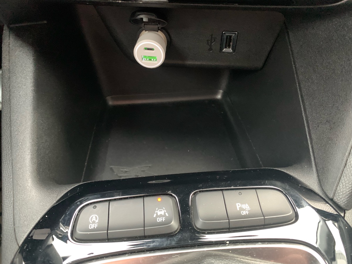 Opel Corsa 100 ch | Elegance business | Caméra recul | Contrôle des angles morts | GPS | Phares LED