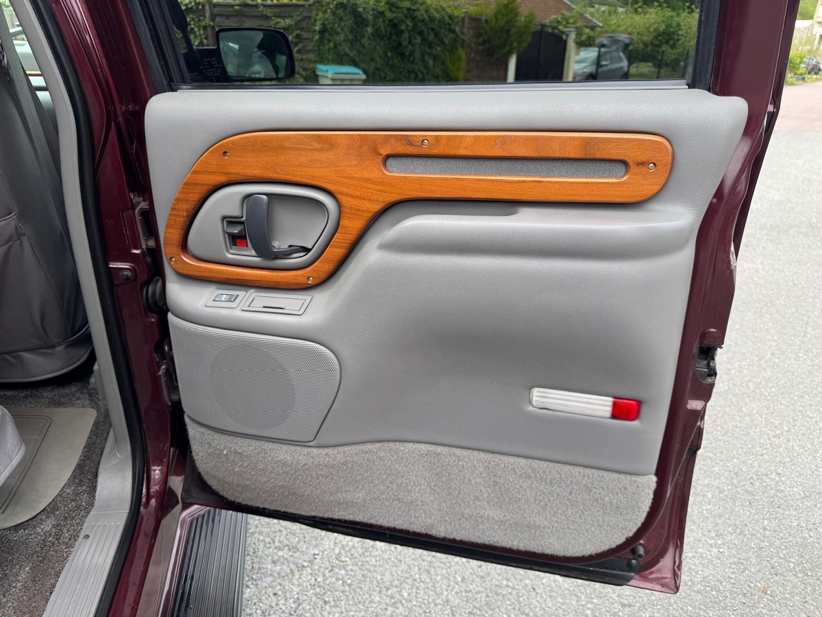 Chevrolet Suburban STARCRAFT 1500 5.7 V8 250cv 7 places