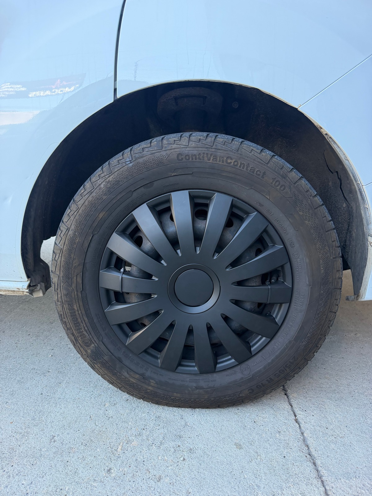 Ford TRANSIT CUSTOM 2.0 ECOBLUE 130 CH - 9 PLACES - ATTELAGE