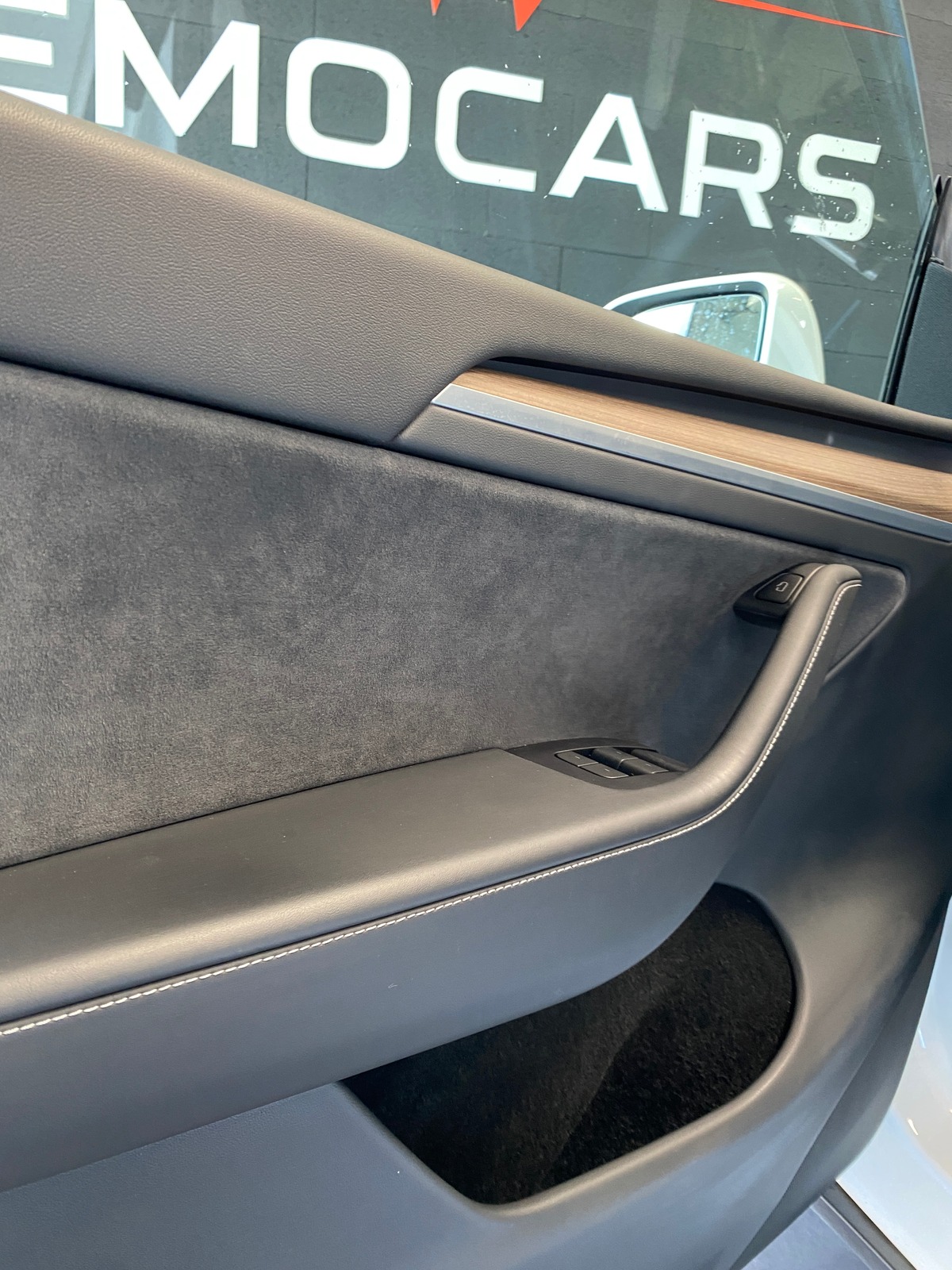 Tesla Model Y GRANDE AUTONOMIE 299