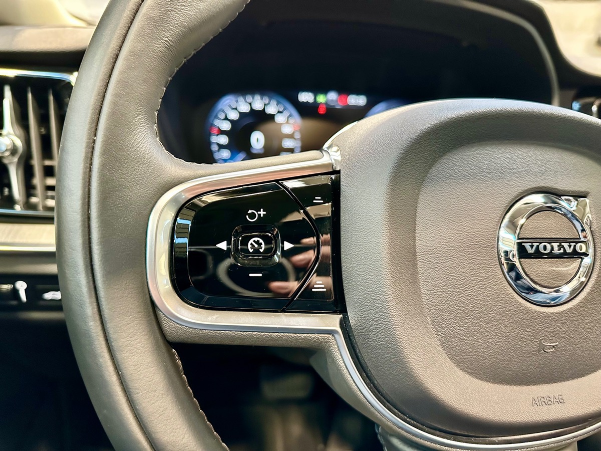 Volvo V60 II T8 390 Twin Engine Inscription Geartronic 8 Options+++ c