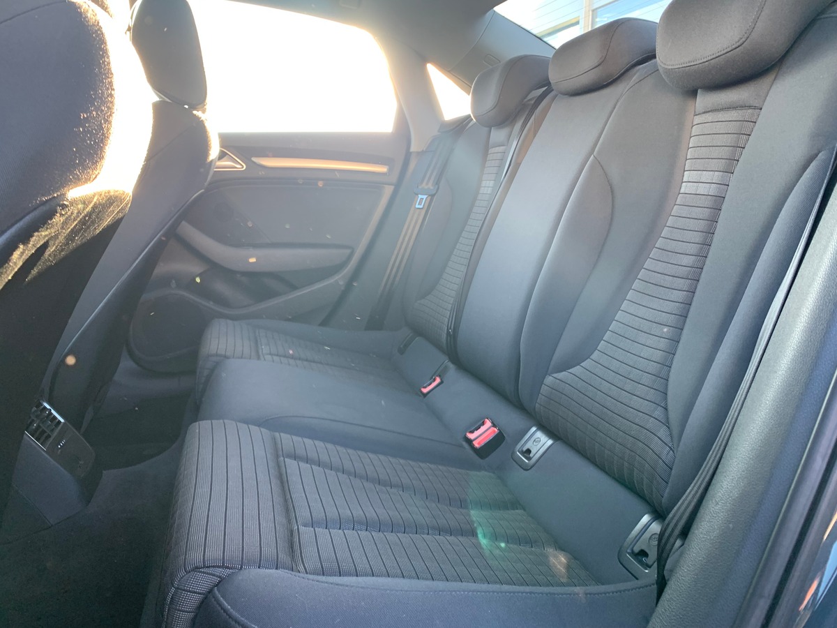 Audi A3 Berline 150 ch | Pack S-Line extérieur | Caméra recul | Clim automatique | Jantes Alu 18''