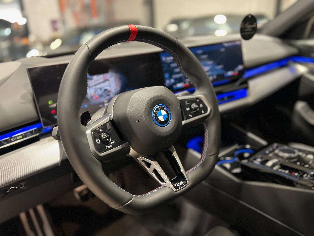 Bmw i5 M60 XDRIVE40 601 BERLINE - 990KM NEUVE / TVA RECUPERABLE g